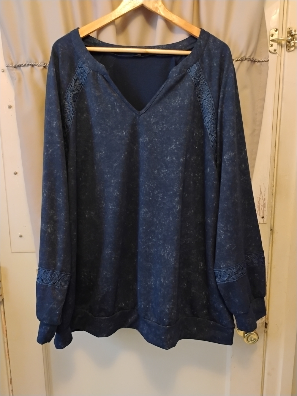 Womens Bloom Chic Size 28 Blouse. Acid Wash Look
